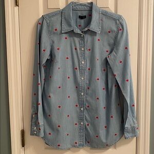 TALBOTS SIZE SMALL EMBROIDERED HEARTS DENIM SHIRT - Excellent Condition